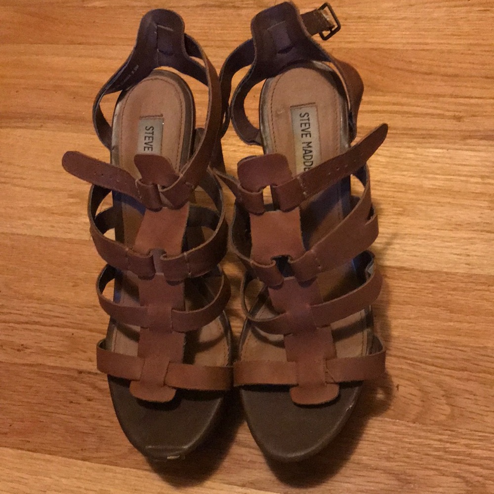 Steve Madden Brown Wedges